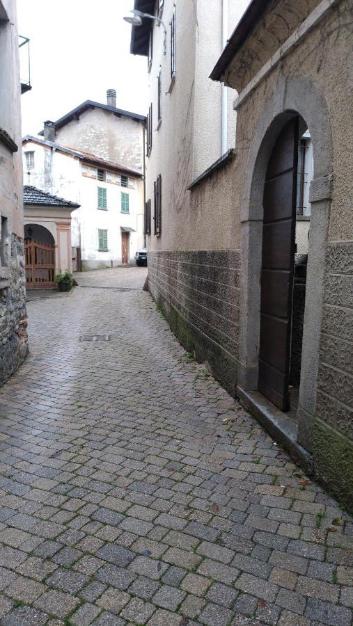 Casa Olmi Dependance Lägenhet Castiglione dʼIntelvi Exteriör bild